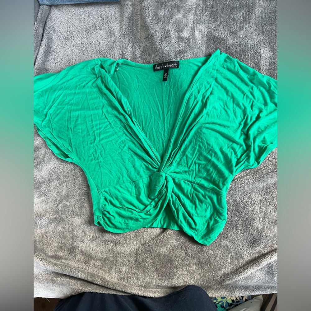 Green crop top, t-shirt material, only worn twice